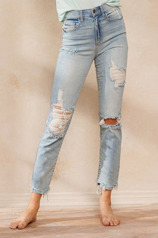 Long live the 90s Distressed Jeans